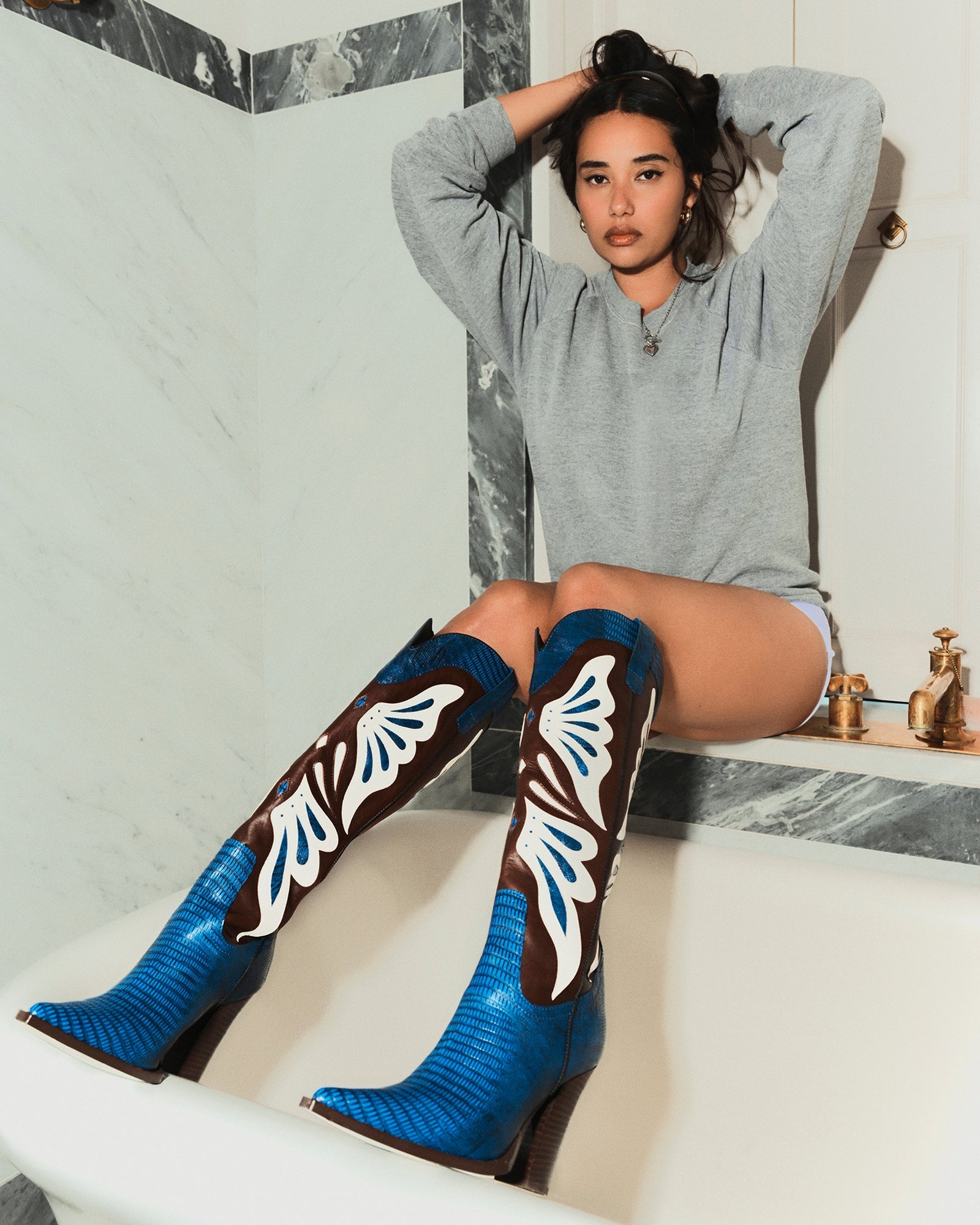 KAZ BLUE/WHITE