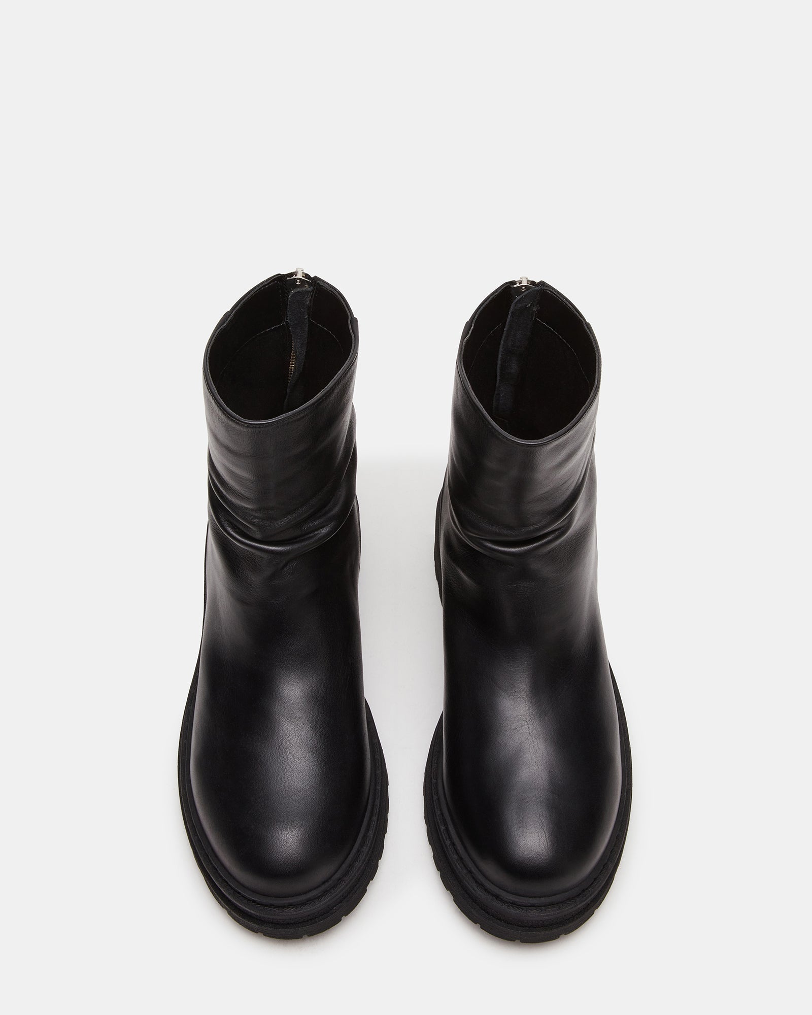 ESSENTIAL BLACK LEATHER