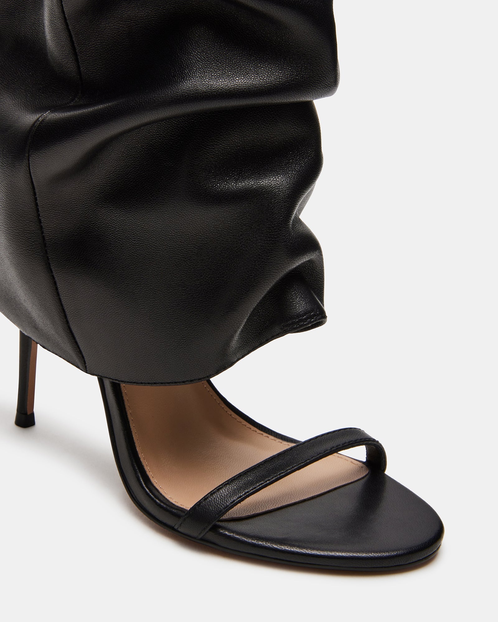 RAVINE BLACK