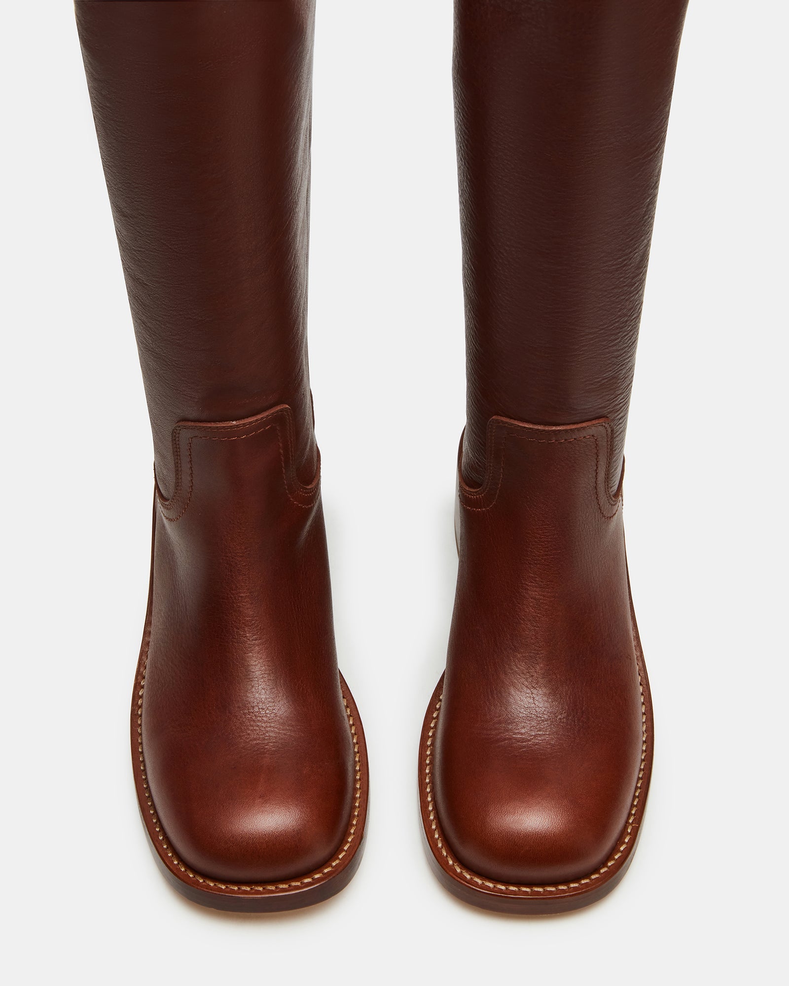 RIGGS RUST LEATHER