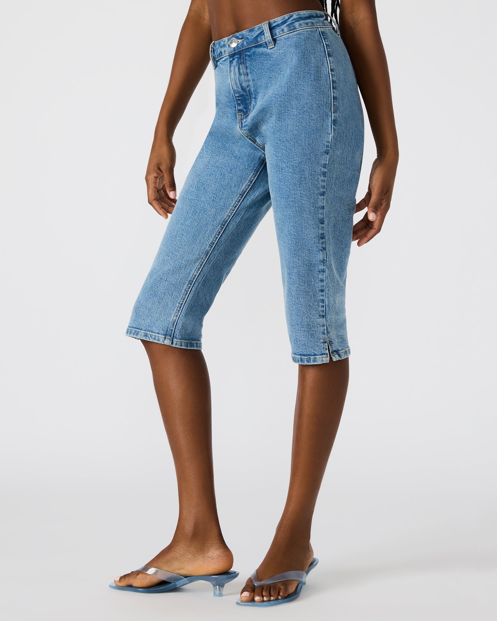 SKINNY RINA DENIM CAPRI PANT