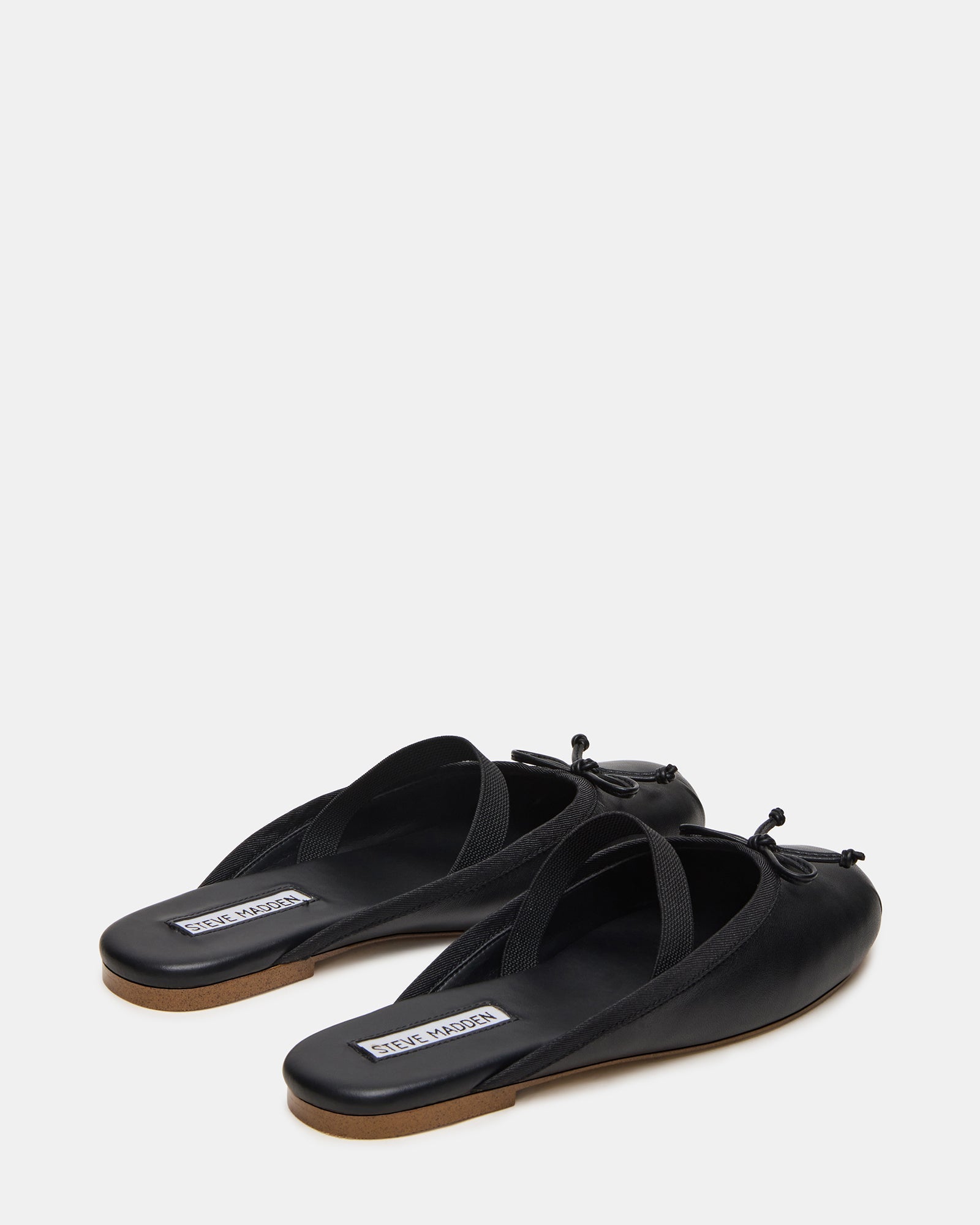 CUTESY BLACK LEATHER