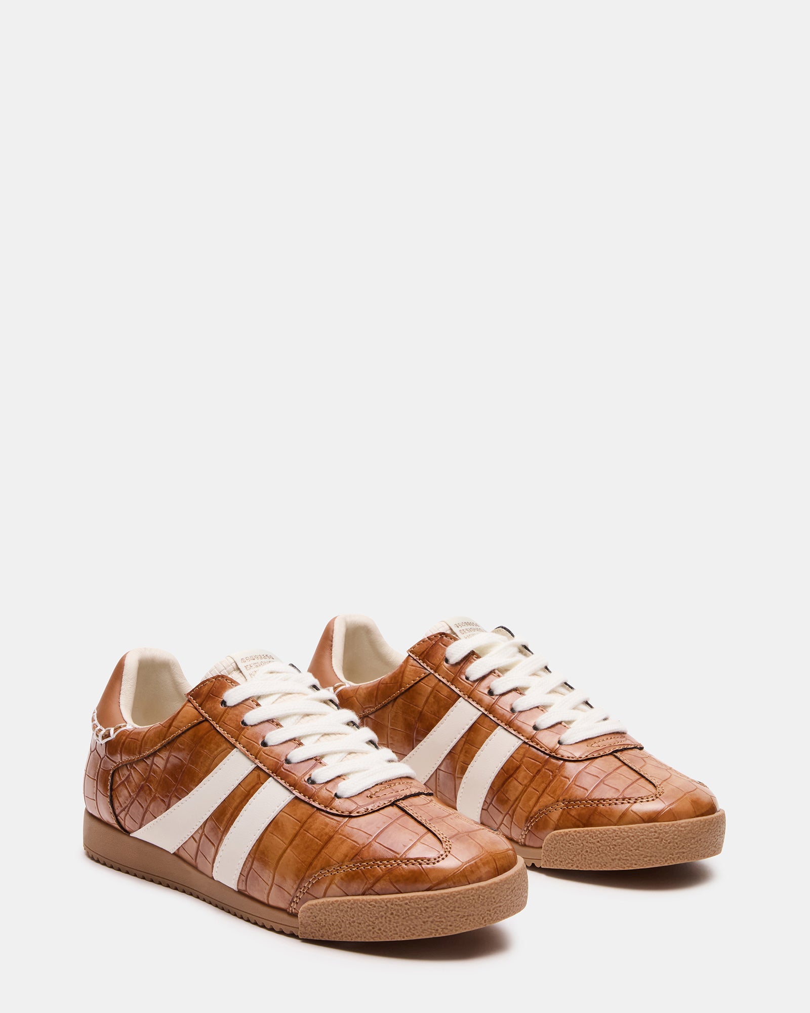 HUDSIN SNEAKER AND LETTUCE EDGE SOCKS BUNDLE